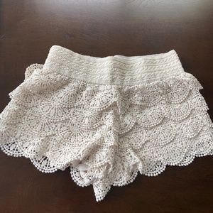 Rewind Cream Ruffled Shorts